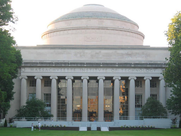 MUST 马来西亚理科与工艺大学